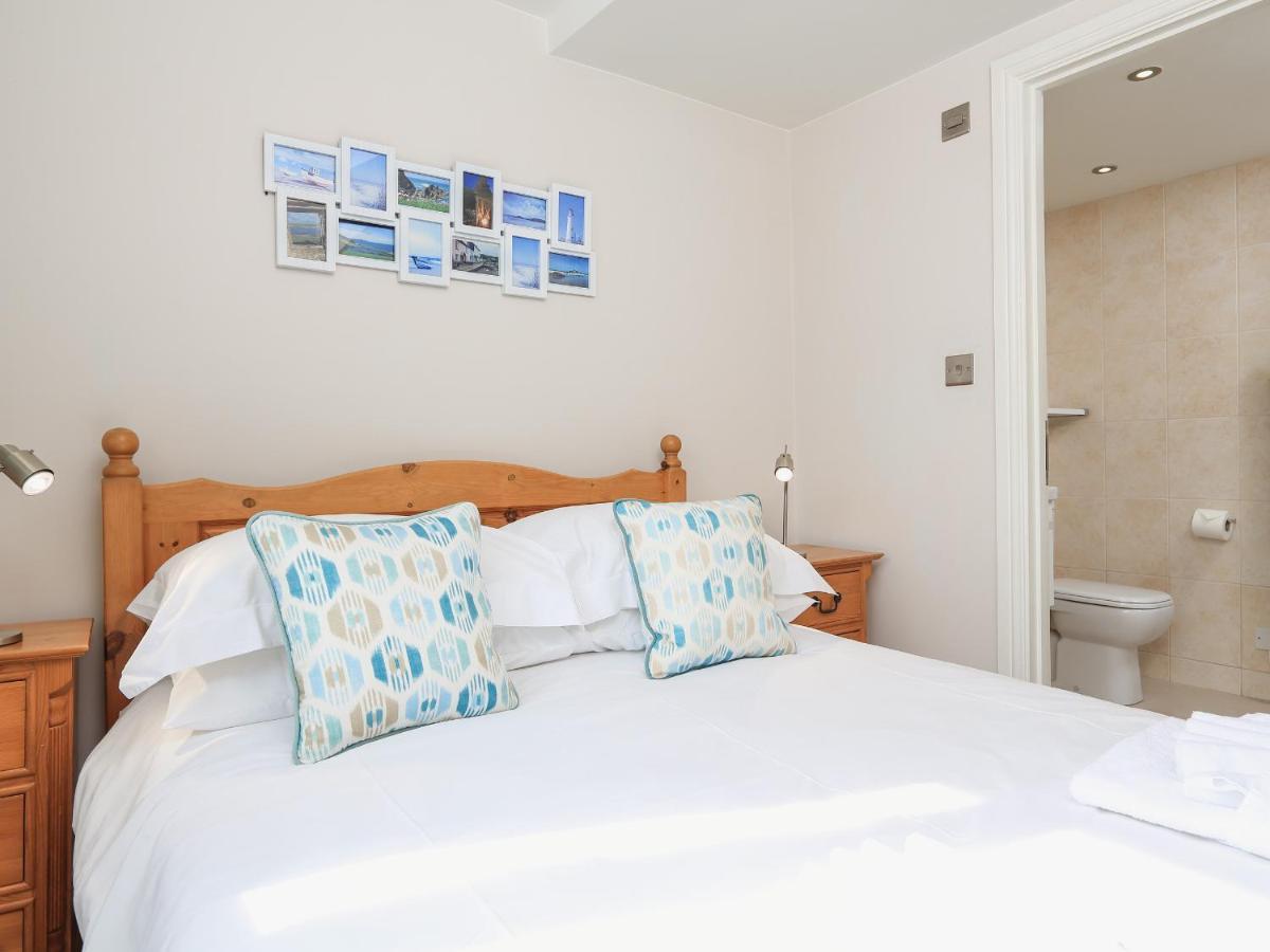 Keepers Lodge, Hillfield Village Дартмут Екстер'єр фото